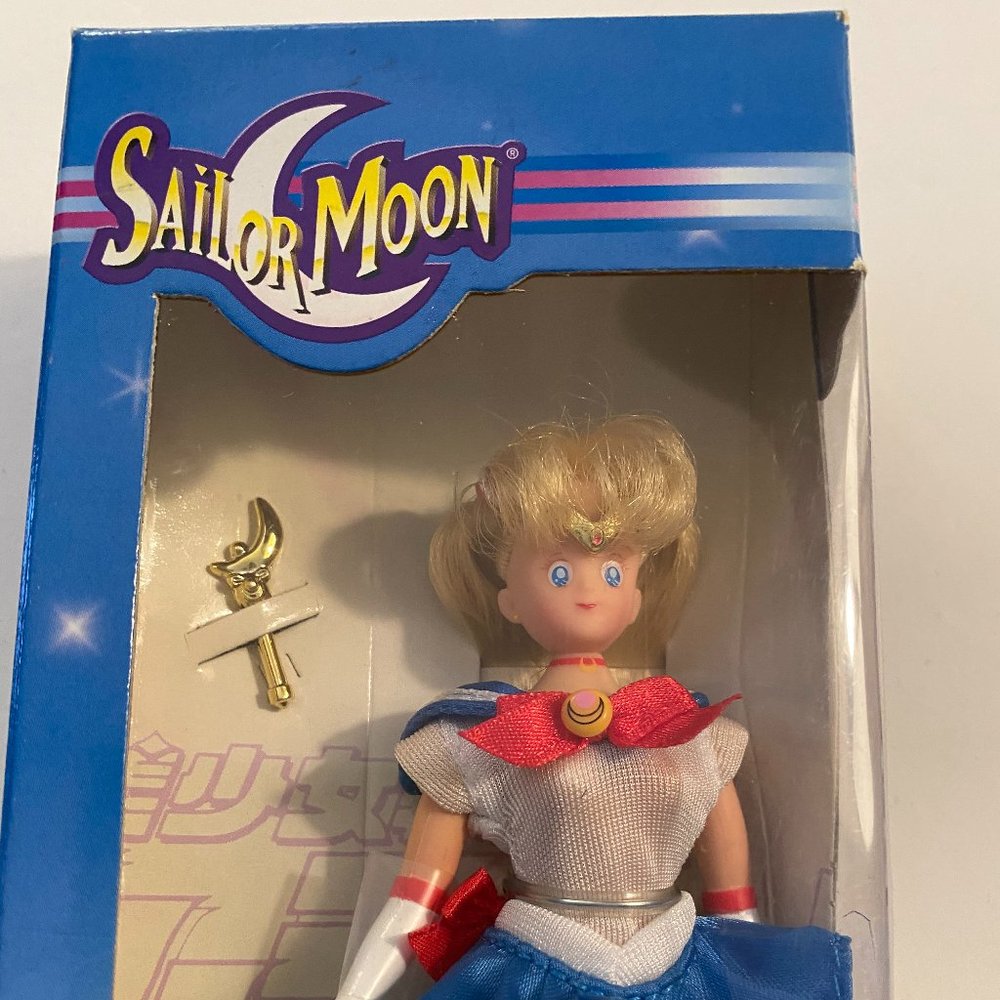 Vintage 2000 Sailor Moon Adventure 6" Doll